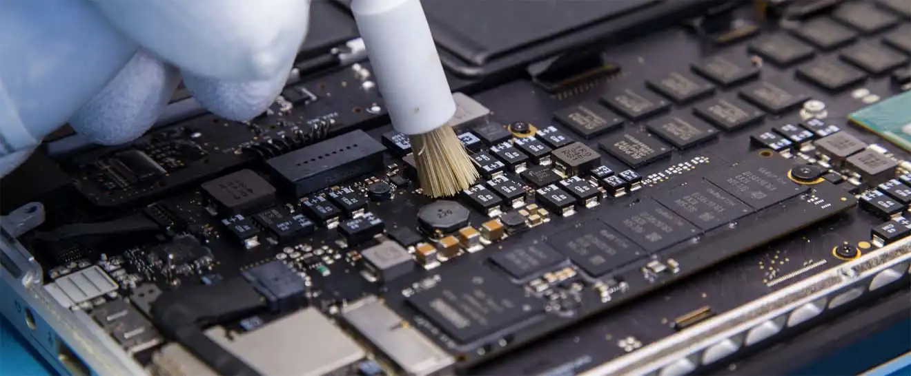 Чистка Apple MacBook от пыли в Сочи | Замена термопасты
