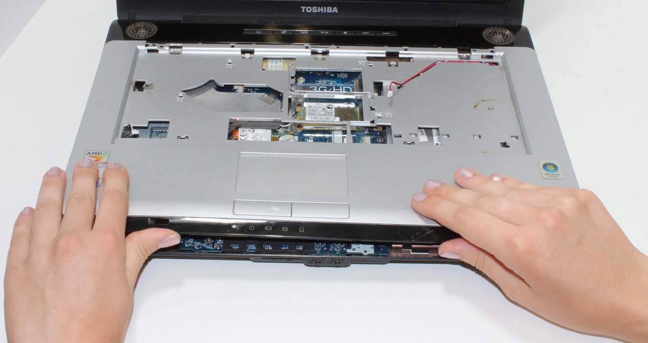 ремонт ноутбуков Тошиба в Сочи